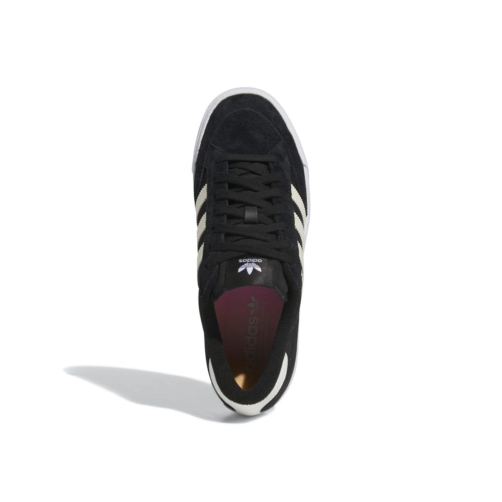 Nora (Core Black/Zero Metallic/Spark)