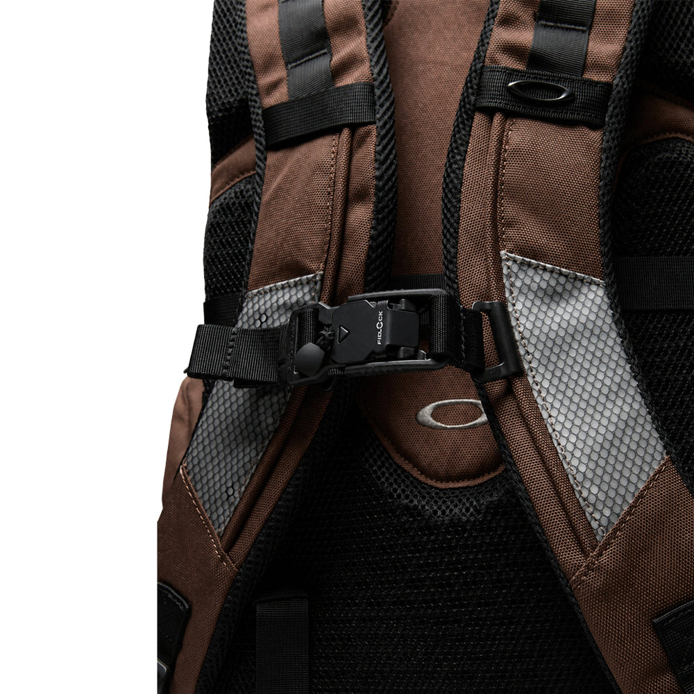 Latitude Flex Pack - Dark Umber