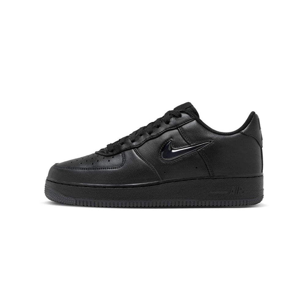 Air Force 1 Low Jewel (لون الشهر: أسود)