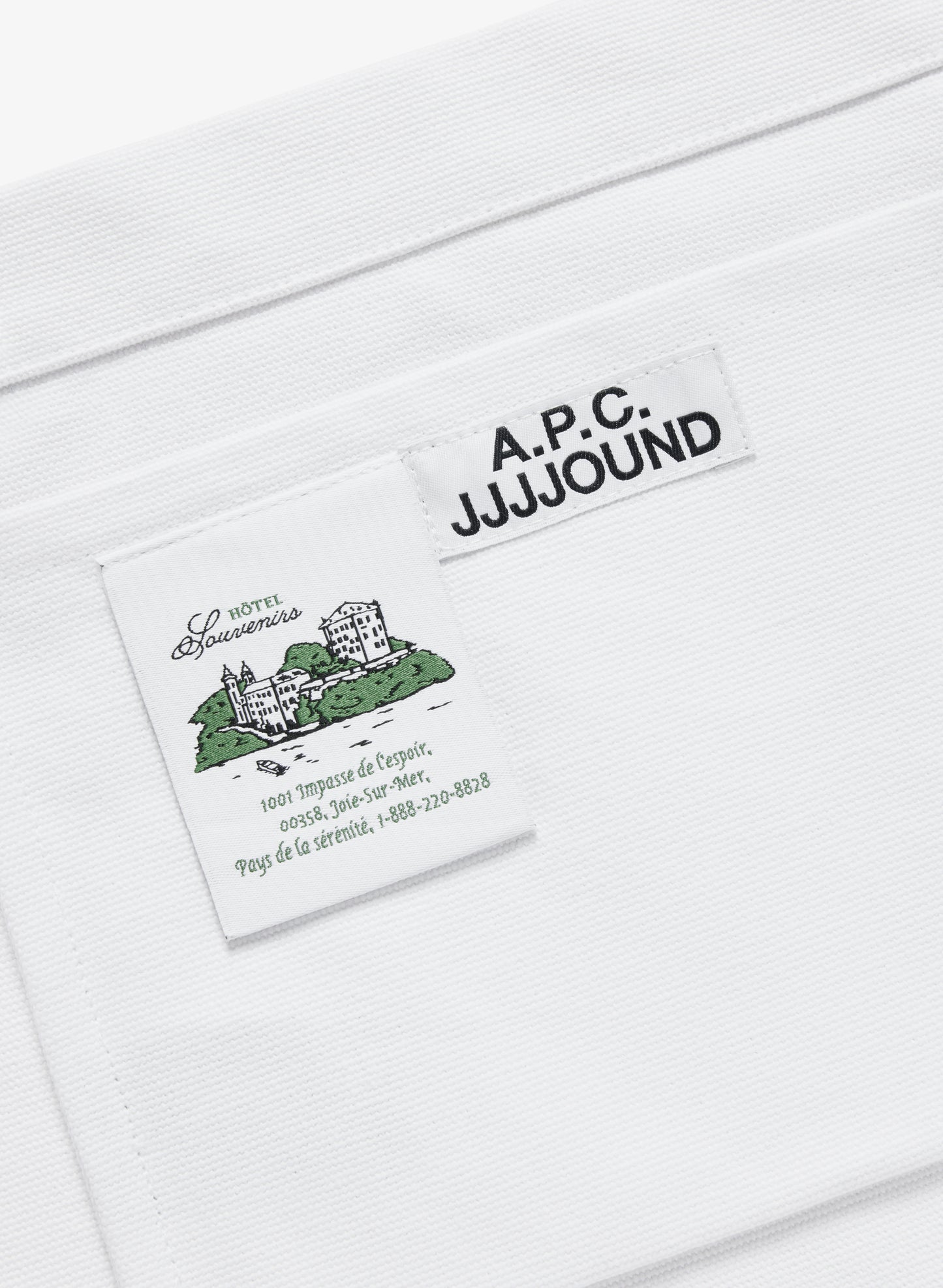 JJJJound x APC Cabas (أبيض)
