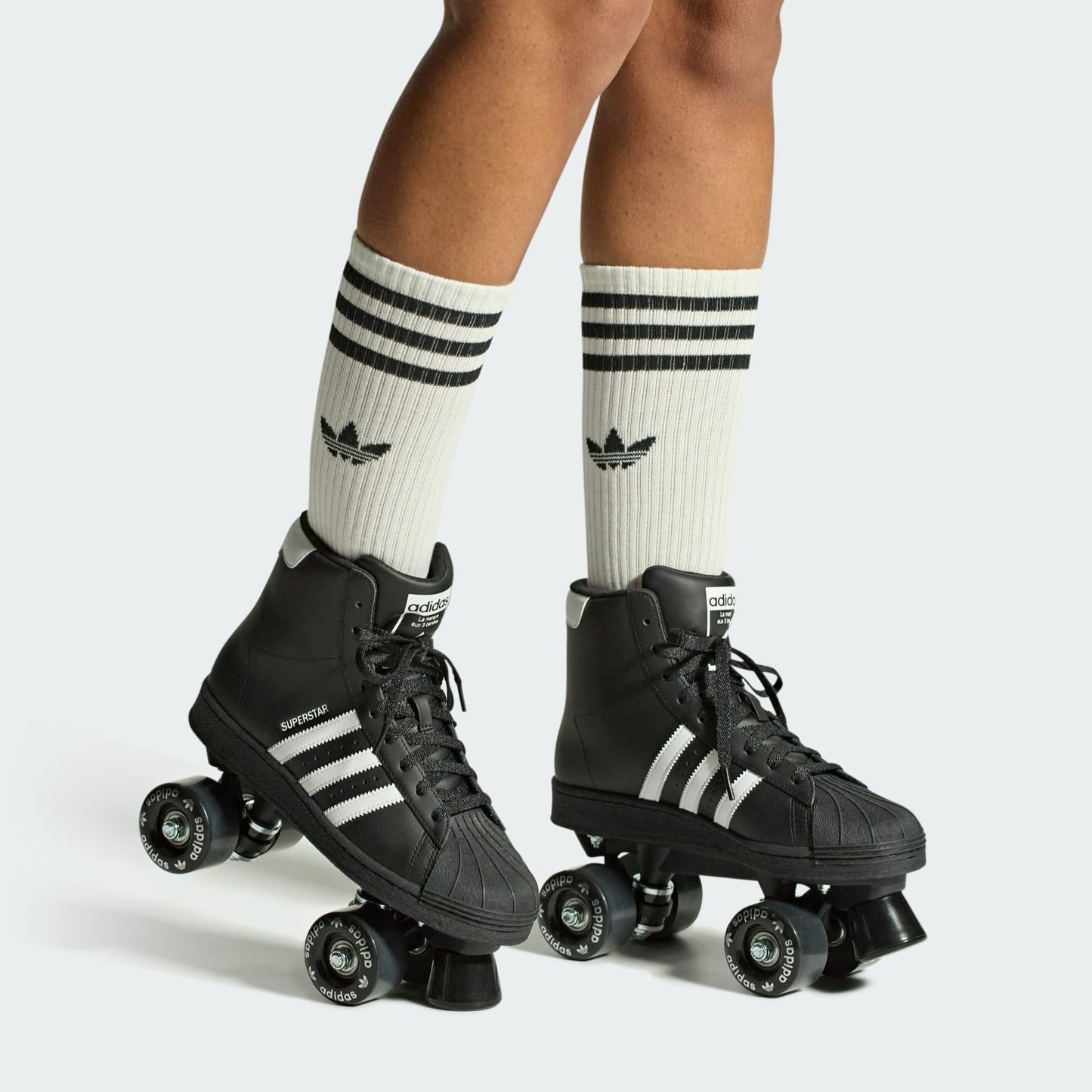 Superstar 82 Skate Women (Core Black/Cloud White/Silver Metallic)