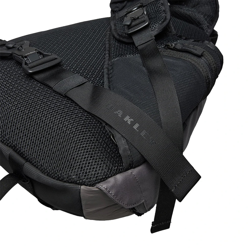 Latitude Sling Pack - Granite Gray