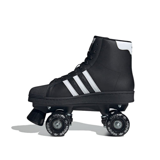 Superstar 82 Skate Women (Core Black/Cloud White/Silver Metallic)