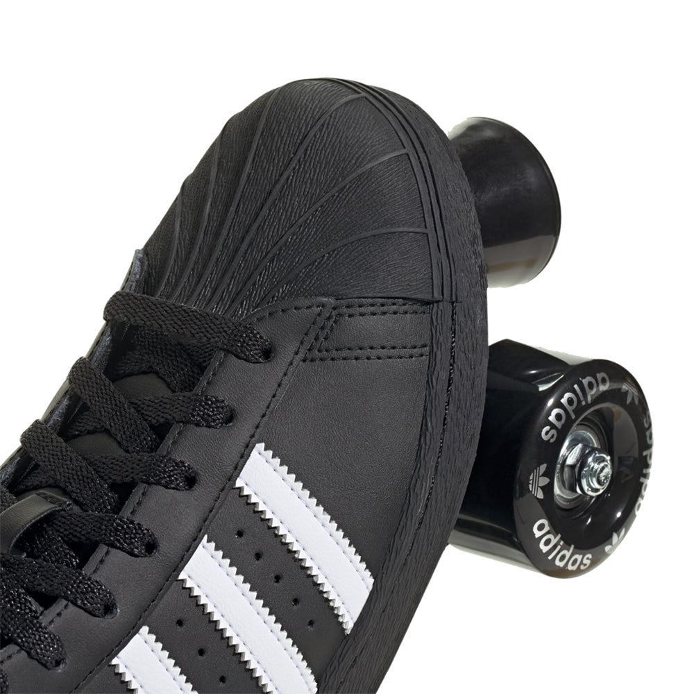 Superstar 82 Skate Women (Core Black/Cloud White/Silver Metallic)