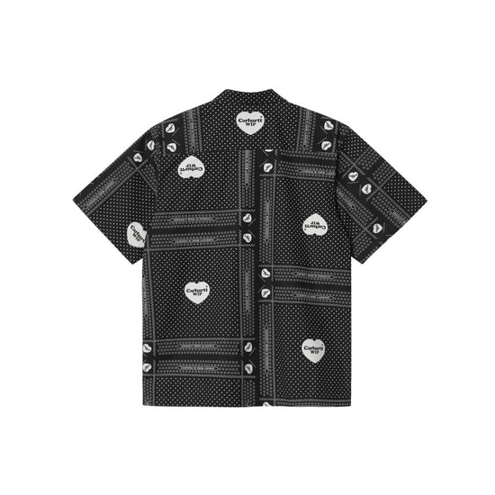 قميص باندانا على شكل قلب S/S (طباعة باندانا على شكل قلب أسود)